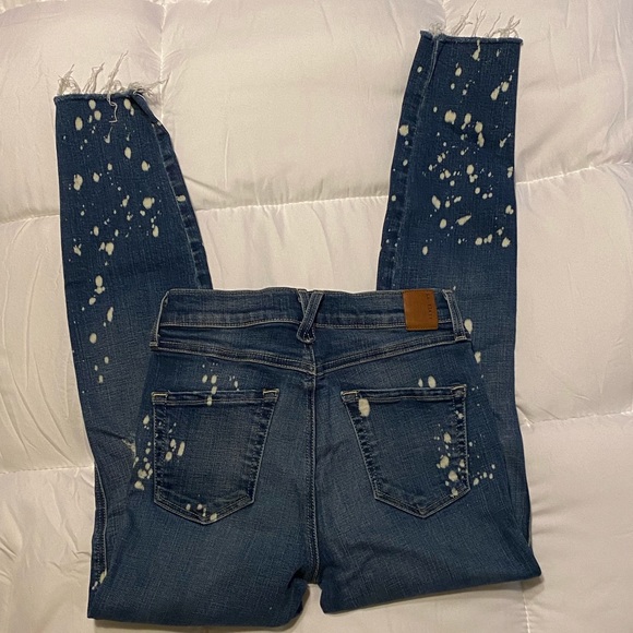 Level 99 paint splattered skinny jeans in size 26 - Picture 2 of 3